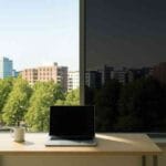 La ventana inteligente se oscurece en segundos con solo tocar un botón