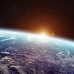 Desechos espaciales: rastros de viajes espaciales en la atmósfera