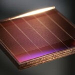 La triple célula solar suiza se rompe por primera vez en un 30%.