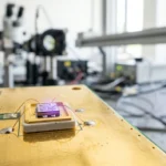 La luz ultravioleta invisible transmite un gigabit y medio por segundo